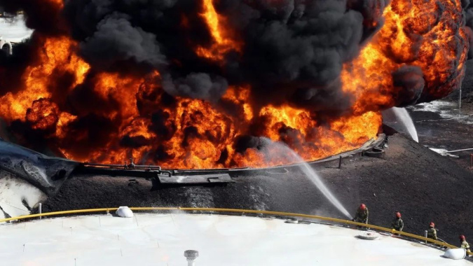 雷電預警系統-?；沸袠I爆炸原因