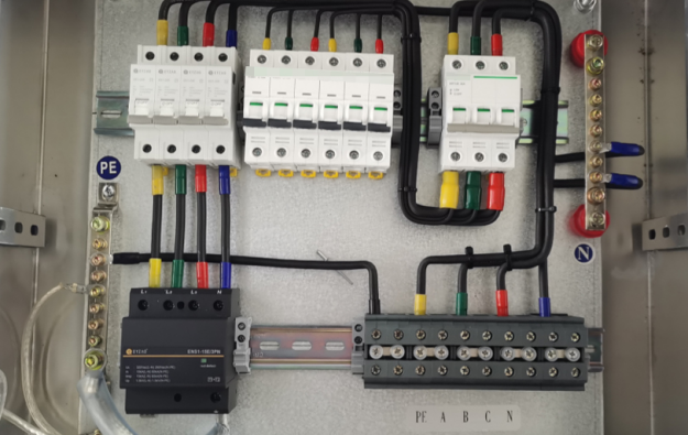 浪涌保護器-實景圖