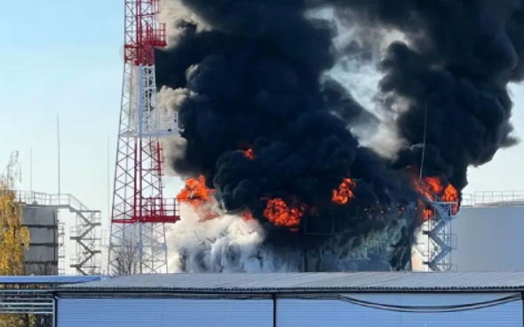 雷電預警系統助力油庫安全：解決油庫雷擊火災隱患