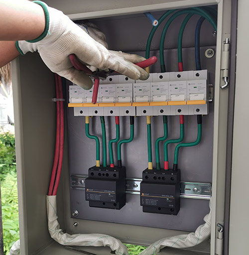 家用浪涌保護器