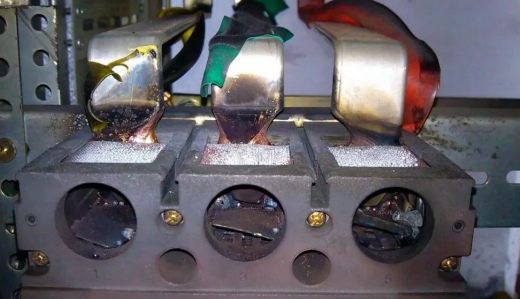 光伏儲能系統中浪涌保護器的選型